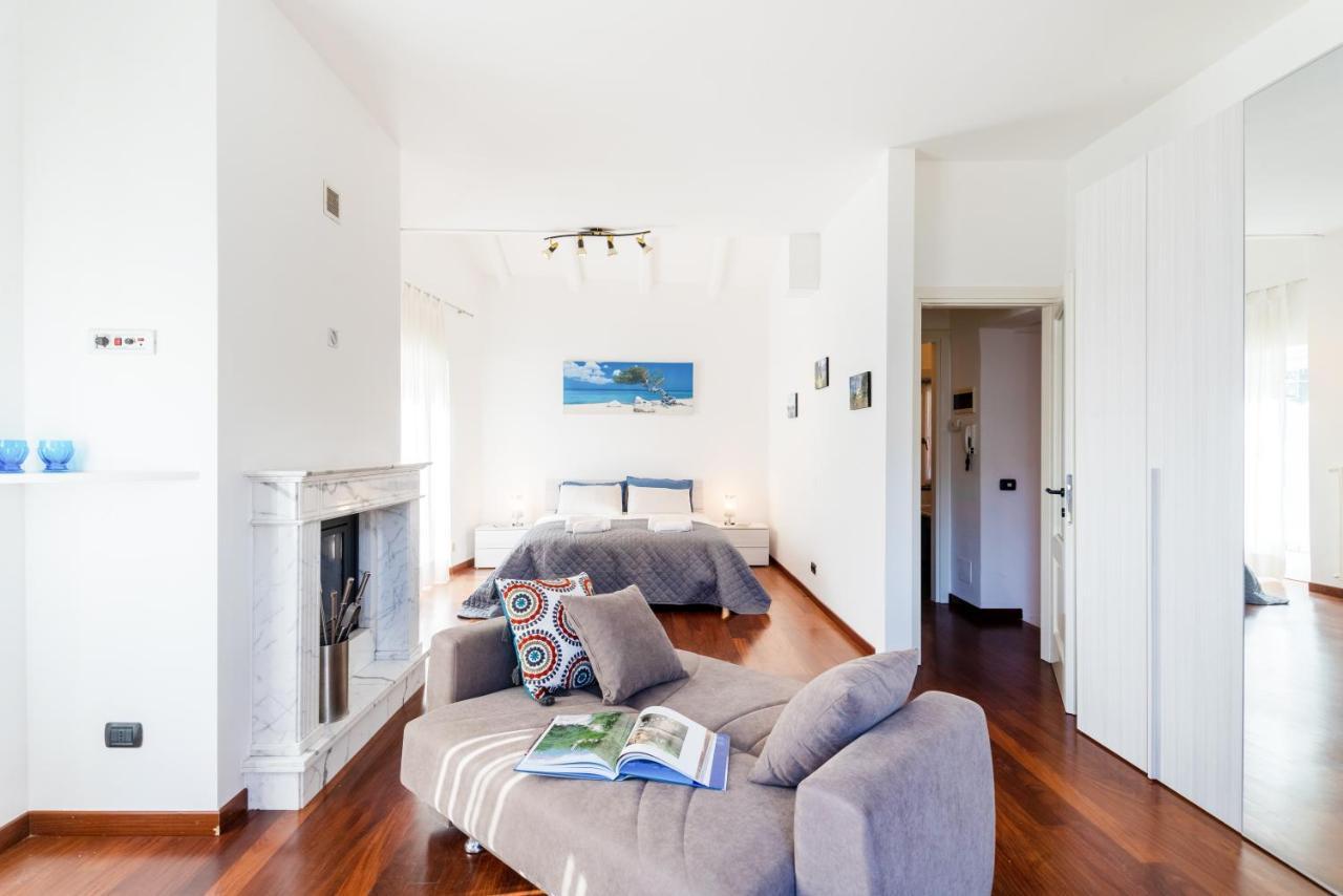 Limonta Lake View Apartment With Private Parking Exterior photo