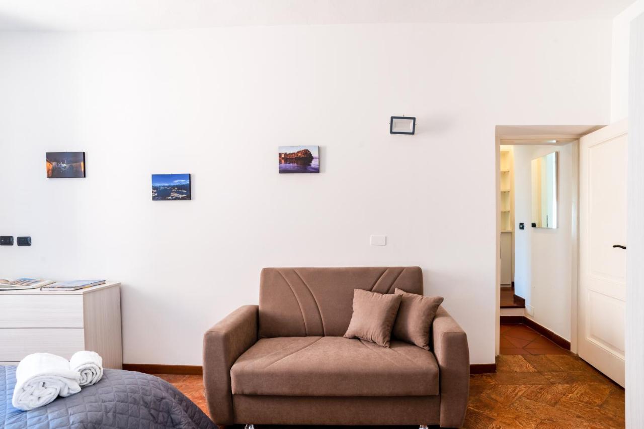 Limonta Lake View Apartment With Private Parking Exterior photo